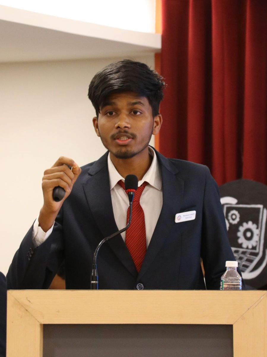 Shubham Galande presenting at the VSS Entrepreneurship Development Conference
